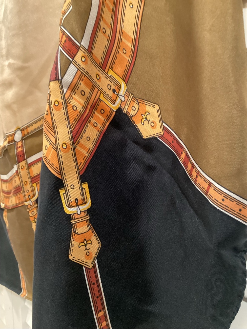 VTG equestrian themed Pure silk scarf - Picture 2 of 6